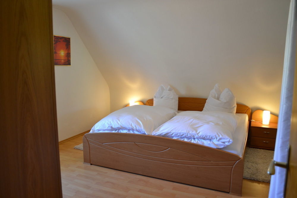 Black Forest Rooms กราเฟินเฮาเซน ภายนอก รูปภาพ