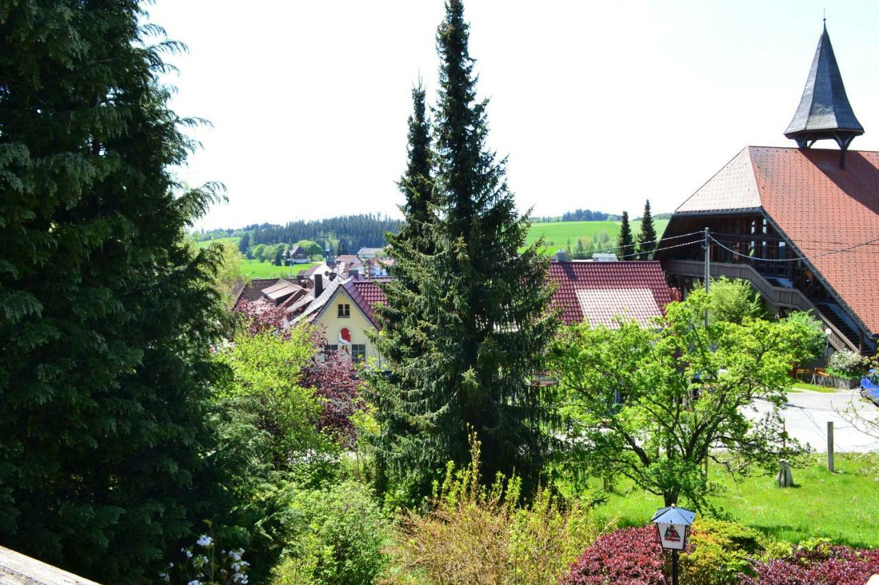 Black Forest Rooms กราเฟินเฮาเซน ภายนอก รูปภาพ